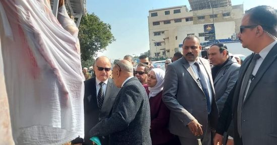 محافظ القاهرة يفتتح معرضا للسلع الغذائية بأثر النبي فى مصر القديمة