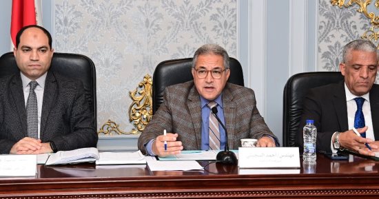   "محلية النواب" تطلب حصر المناطق الصناعية الرسمية والعشوائية..وتشيد بتجربة بورسعيد   