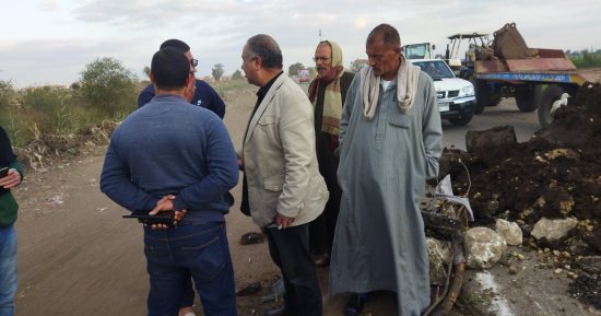 هبوط أرضى بطريق "طنطا- قطور" وتواصل الجهود لإصلاحه.. صور