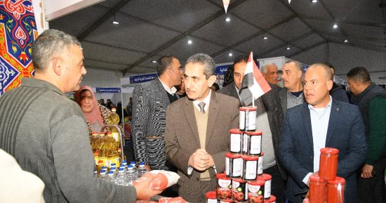 محافظ الغربية يتفقد 3 معارض "أهلا رمضان" بطنطا.. صور