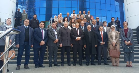 وفد تعليم البرلمان يتفقد المنشآت الصحية بجامعة كفر الشيخ.. صور