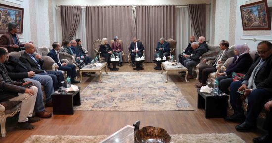 محافظ سوهاج يستقبل مديرة بعثة الوكالة الأمريكية للتنمية الدولية بمصر