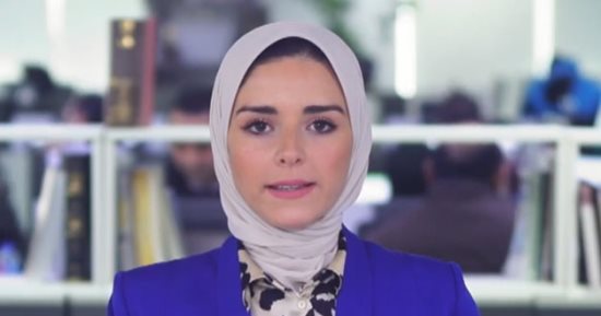 سفينة مصرية تصل ميناء اللاذقية السورى محملة بمساعدات إغاثية لضحايا الزلزال.. فيديو