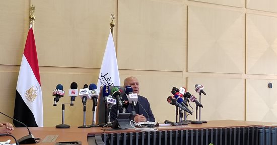وزير النقل: تعاقدنا مع 9 شركات خاصة لربط القاهرة الكبرى بالعاصمة الإدارية 