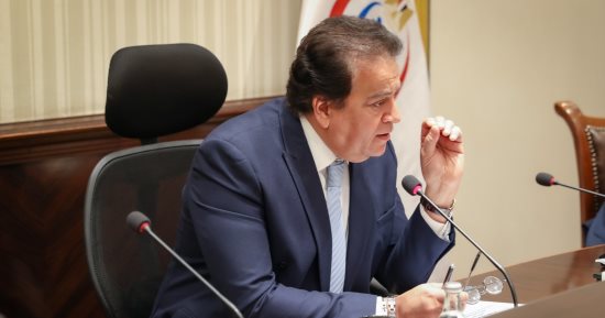 وزير الصحة يوجه بتكثيف المرور الدورى على مراكز وبنوك الدم