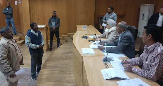 سكرتير مساعد الأقصر تعقد لقاء اليوم المفتوح لبحث شكاوى المواطنين.. صور