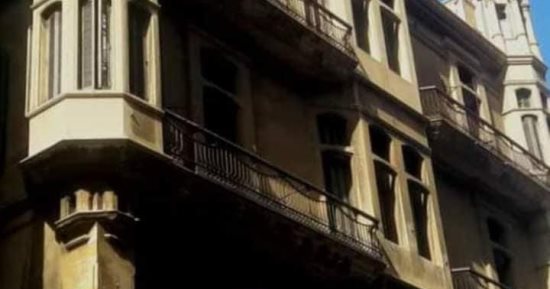 عمارة "الصالون الأخضر" بالإسكندرية.. مزيج يونانى نمساوى لُقب بـ"العمارة الخديوية".. شيدها رجل الأعمال ديفيز بريان عام 1865.. ووضعت فى قائمة التراث العالمى تحت رعاية الجهاز القومى للتنسيق الحضارى.. صور
