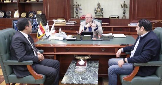 محافظ بنى سويف يبحث مشروع إنشاء منتجع استشفائى بـ"الحيبة" على مساحة 487 فدانا