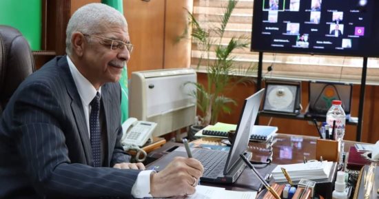 رئيس جامعة المنوفية يبحث استكمال التوسعات بالجامعة مع "لجنة المختبرات"