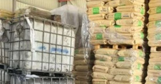 ضبط 5 أطنان خامات تصنيع بلاستيك مجهولة المصدر فى حملات بالعاشر من رمضان
