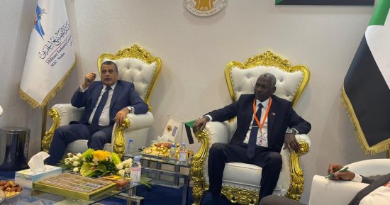وزير الإنتاج الحربى يلتقى وزير الدفاع السودانى بمعرض "IDEX 2023" بالإمارات   
