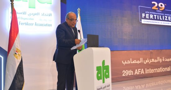 ‬ وزير قطاع الأعمال: إنتاج مصر من الأسمدة بلغ نحو 19مليون طن سنويا
