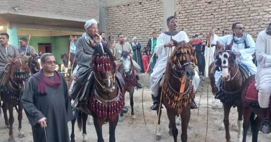 أهالى قرية العشى بالأقصر ينطلقون فى فعاليات ليالى مولد الشيخ محمد العشى.. صور