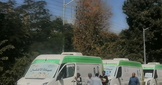 فحص 850 مواطنًا فى قافلة طبية بوحدة المحاميد بحرى غرب الأقصر.. صور