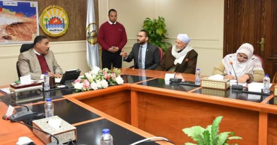 محافظ مطروح: نجحنا فى الرد على 98 %من شكاوى المواطنين