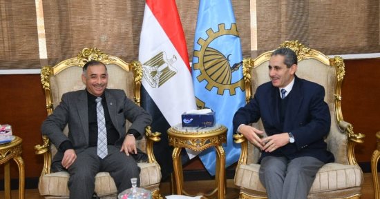 محافظ الغربية يناقش مع وفد وزارة الرى المشاريع المستقبلية على الأراضى غير المستغلة