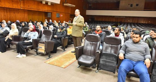 محافظة أسيوط تطلق برنامج محو الأمية للعاملين من ذوى الاحتياجات الخاصة 