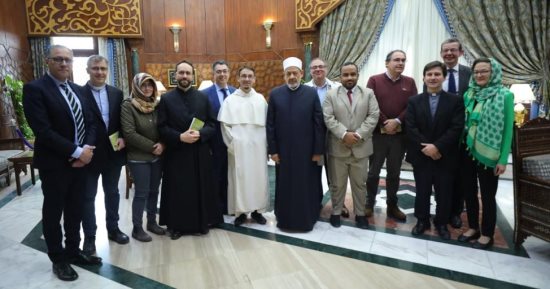 شيخ الأزهر يحذر من التخلى عن الهويَّة وتداول اللغات الأجنبية على حساب اللغة العربية