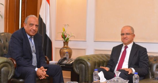 وزير قطاع الأعمال: الدولة حريصة على دعم وتوطين الصناعة وتعظيم الصادرات