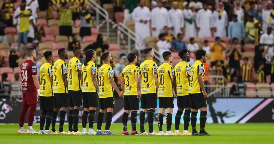 الاتحاد ينفرد بصدارة الدورى السعودى مؤقتا بتعادل جدلى ضد الرائد.. فيديو