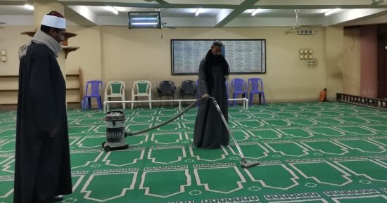 أوقاف الأقصر تستكمل أعمال تعقيم وتجميل المساجد قبل شهر رمضان المبارك.. صور