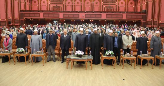 وكيل الأزهر يفتتح "الأطفال فى قلب الأزهر" بالحداد على أرواح شهداء نابلس