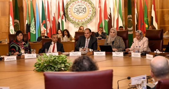وزير التجارة: الحكومة تنفذ العديد من البرامج التنموية لدعم رائدات الاعمال 