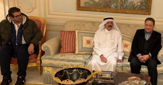 الوفد الإعلامى المصرى يهنئ خالد المالك لفوزه بشخصية العام فى الإعلام السعودى.. صور