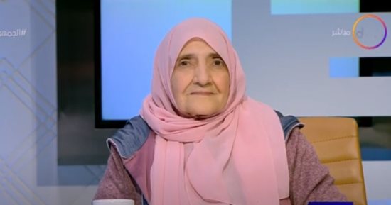 صاحبة رسالة ماجستير فى عمر الـ80 توجه رسالة لرئيس الجمهورية: "بحبك يا سيسي"