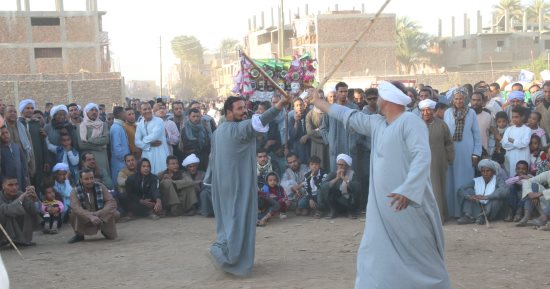 المرماح والتحطيب يزينان احتفالات الأهالى بختام المولد السنوى لقرية العشى فى الأقصر