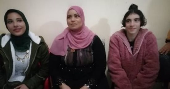 فاعل خير.. رحلة عمرة لـ""سيدة الدقهلية" بعد نجاتها من حبل المشنقة