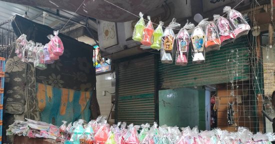 رمضان جانا.. أصحاب المحلات بالأقصر يبدأون عرض فوانيس شهر رمضان المبارك (صور)