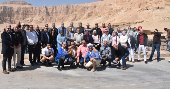 جامعة الأقصر تستقبل المجلس الأعلى للجامعات لأول مرة بعد إنشائها.. رؤساء الجامعات يشاركون بمسيرة المبادرة الطلابية المحبة والسلام بين دول حوض النيل.. ووزير التعليم العالي يتفقد معرض أيادي الجنوب في طريق الكباش
