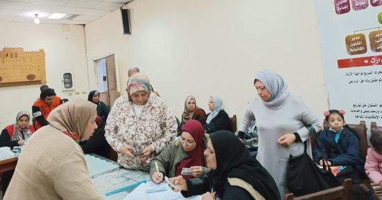 محافظ الإسكندرية: تكثيف القوافل المجانية الخدمية الشاملة بنطاق الأحياء.. صور