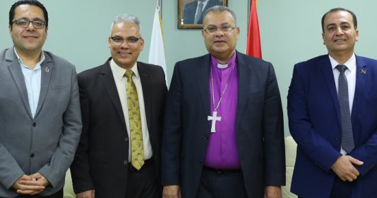 قيادات مجمع المثال المسيحى يقدمون التهنئة لرئيس الطائفة الإنجيلية