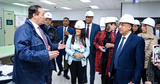 المشاط وبانوفا يتابعان نتائج برنامج استخدام الطاقة الشمسية فى التسخين الصناعى