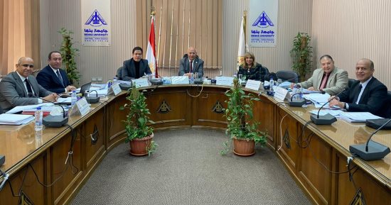 لجنة قيادات جامعة بنها تستقبل المتقدمين للوظائف القيادية