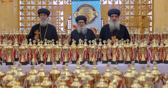 الكنيسة توزع كؤوس مهرجان الكرازة لإيبارشيات الصعيد الأعلى بنقادة