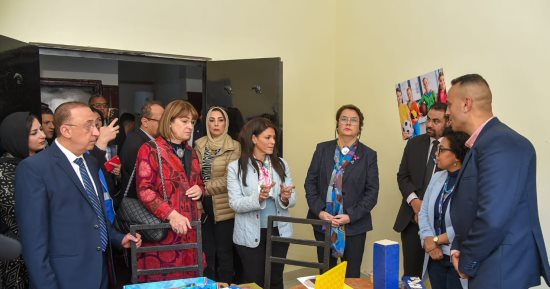 محافظ الإسكندرية ووزيرة التعاون يتفقدان دار تربية اجتماعية.. صور