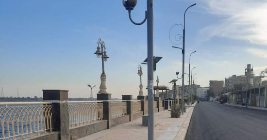 قطار تطوير عواصم المحافظات والمدن الكبرى يصل أسوان.. تجديد كورنيش النيل بأسوان وإدفو.. إنهاء 90 % من مشروع ممشى أهل مصر بكورنيش النيل القديم.. وبدء تجميل الكورنيش بإدفو.. صور