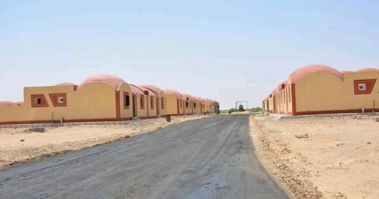 "بيتك ومصنعك وغيطك" أفضل تجربة تنموية فى مصر.. طرح باكورة إنتاج قرى بشاير الخير فى الوادى الجديد بالأسواق فى المشروع الفائز بأول الجمهورية كأفضل مشروع تنموى.. وقصة 3 قرى إنتاجية متكاملة لشباب الخريجين.. صور