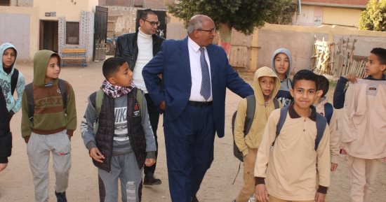 إلغاء تكليف مدير مدرسة وإحالته للتحقيق بسبب التقصير فى العمل ببنى سويف 