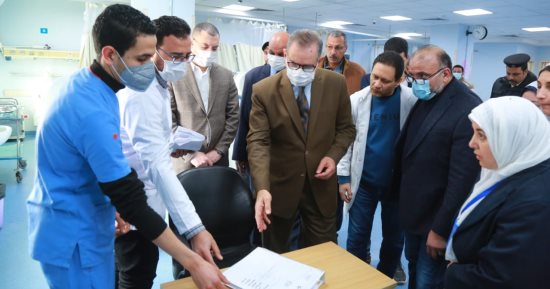 محافظ كفر الشيخ يتفقد مستشفى قلين التخصصى ويطمئن على المرضى وتوافر الأدوية