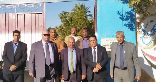 وكيل تعليم الوادى الجديد يتفقد انتظام الدراسة بمدارس مركزى بلاط والداخلة