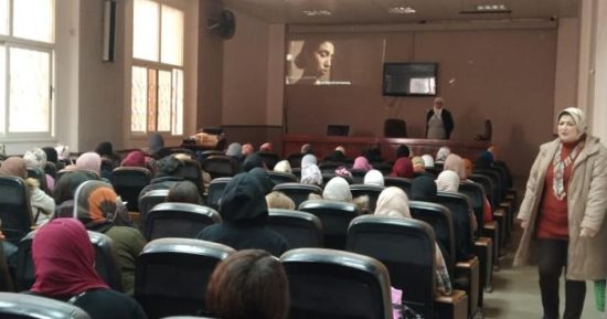 "القومى للمرأة بالإسكندرية" ينظم عروضا جماهيرية لفيلم "بين بحرين"