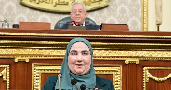 النواب لوزيرة التضامن: تأخر وصول بطاقات معاش "تكافل وكرامة" إلى مستحقيها