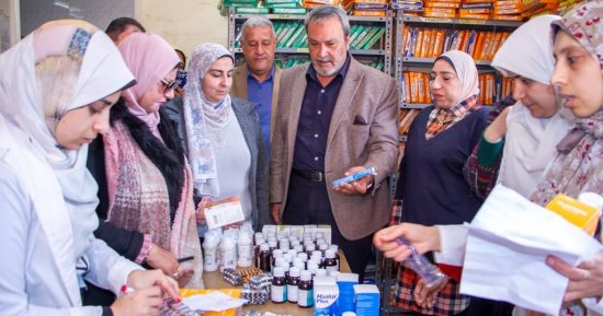 تقديم الرعاية الطبية لـ 1077حالة بقافلة جامعة طنطا بمركز السنطة.. صور