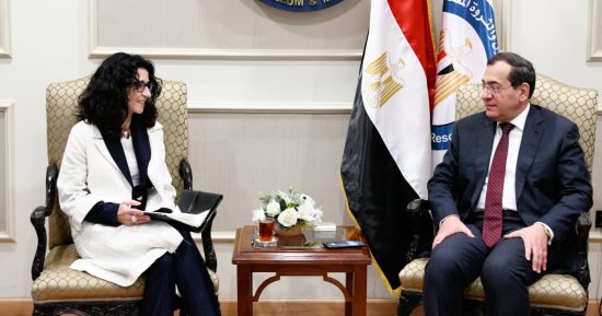 الملا: تعاون البترول مع إينى الإيطالية نموذج متميز للشراكات الناجحة