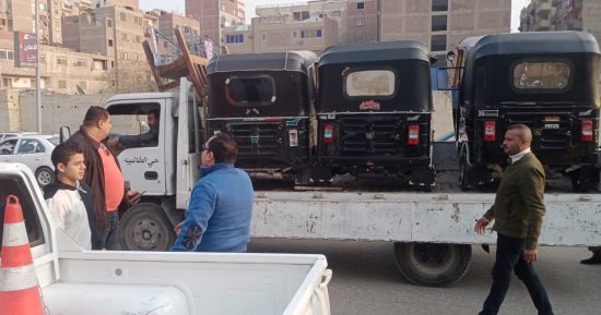 الجيزة تضبط 14 "توك توك" مخالفا فى حملة بالطالبية.. صور