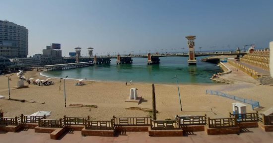 ذروة الموجة الحارة تنهى موسم النوات الممطرة بالإسكندرية.. اختفاء نوة "السلوم" وتراجع نوة الحسوم.. أمشير " ما بقاش أبو الزعابيب".. الحرارة ترتفع إلى 29 درجة لأول مرة خلال فصل الشتاء.. وتحذيرات من النوات الربيعية